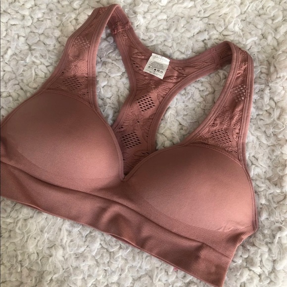 Rose mesh Racerback sports bra - Picture 2 of 10